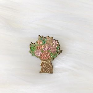 Bouquet of Flowers Pin